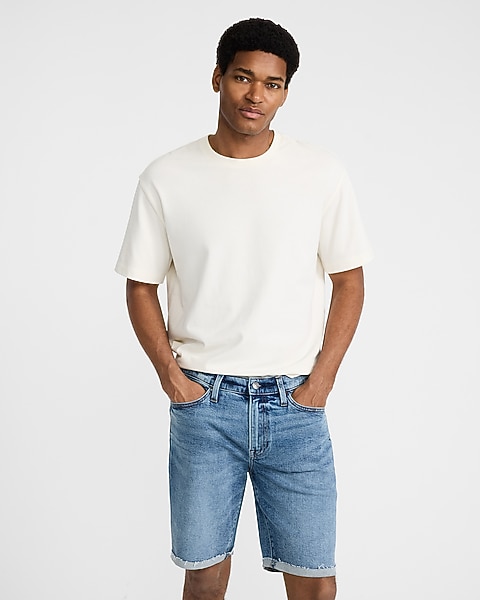 MEDIUM WASH