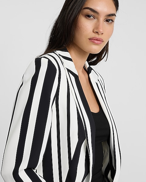 BLACK AND WHITE STRIPE
