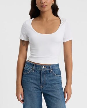 Body Contour Compression Scoop Neck Baby Tee