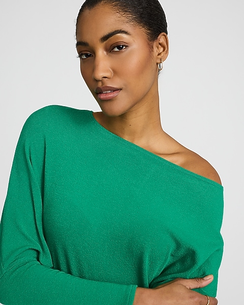 EMERALD GREEN
