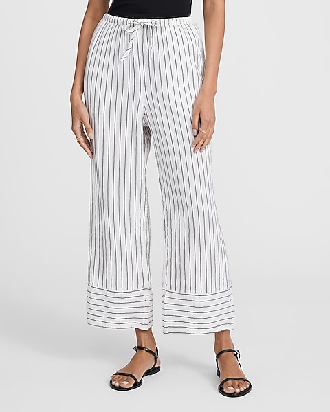 BLACK AND WHITE STRIPE